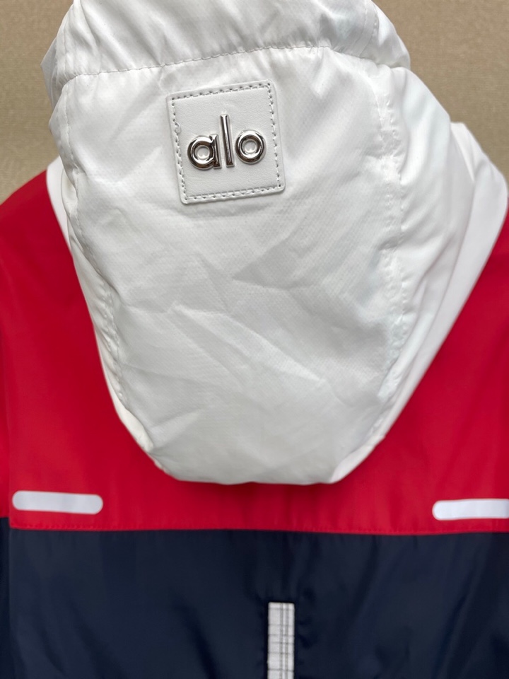 ALO YOGA💥独家专供最新时尚棉服夹克外套经典设计与颜值爆棚的外套 品质更是无法挑剔品控可以直接入手