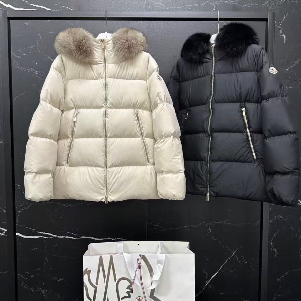 Moncler 蒙口2025秋冬新款🆕🌺女款🌺羽绒服 原版订制五金配件全进口原版定制 欢迎对比 绝对的高