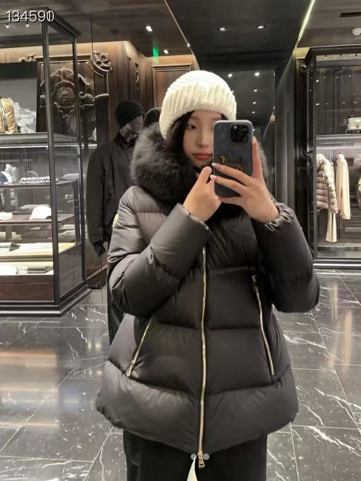 Moncler 蒙口2025秋冬新款🆕🌺女款🌺羽绒服 原版订制五金配件全进口原版定制 欢迎对比 绝对的高