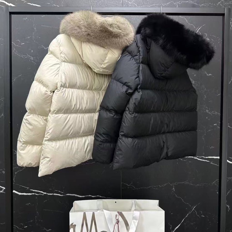 Moncler 蒙口2025秋冬新款🆕🌺女款🌺羽绒服 原版订制五金配件全进口原版定制 欢迎对比 绝对的高