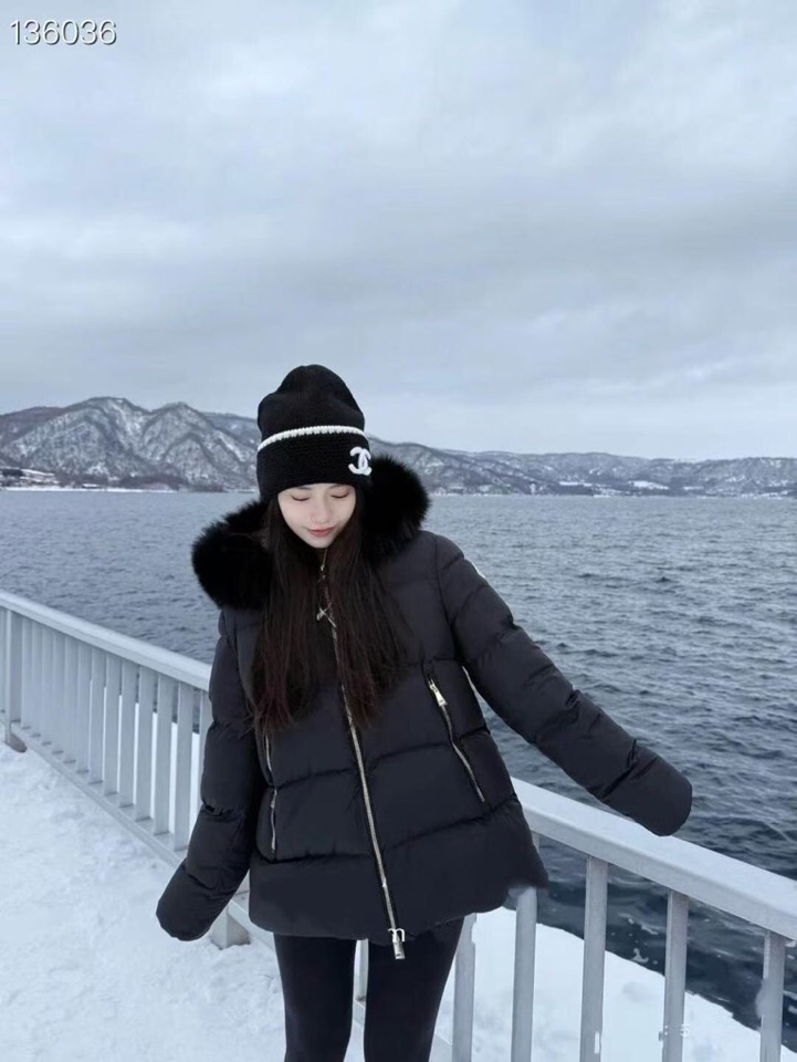 Moncler 蒙口2025秋冬新款🆕🌺女款🌺羽绒服 原版订制五金配件全进口原版定制 欢迎对比 绝对的高