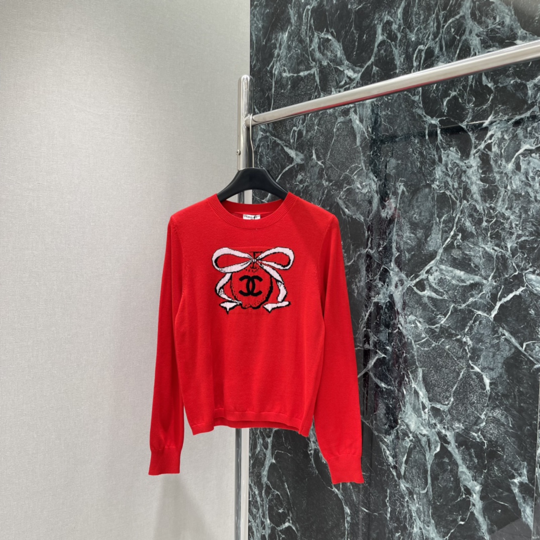 小香 25秋冬新款 蝴蝶结针织毛衣 正面红色苹果+双CLogo+粉色蝴蝶结辨识度满分超有品牌感 日常或轻