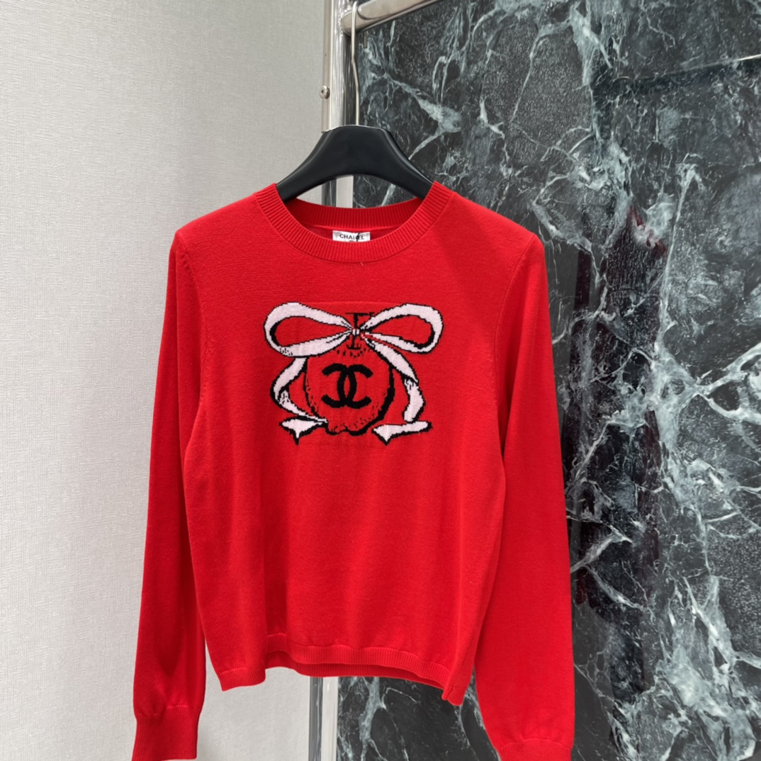 小香 25秋冬新款 蝴蝶结针织毛衣 正面红色苹果+双CLogo+粉色蝴蝶结辨识度满分超有品牌感 日常或轻