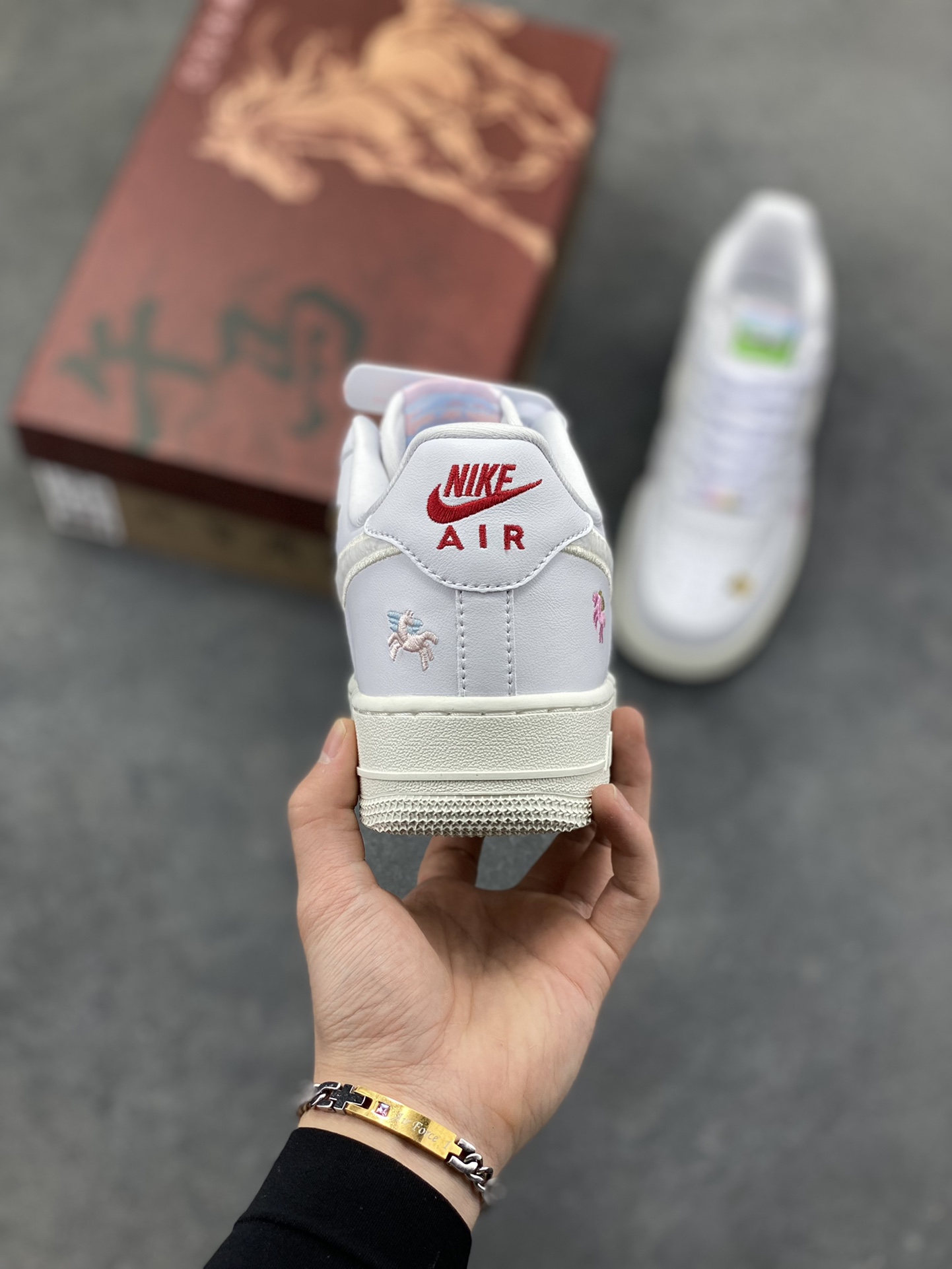 图片[4]-NIke Air Force 1 ‘07 Low 空军一号低帮 运动鞋 休闲鞋 折边针车 工艺难度大 原楦头原纸板 原装鞋盒 定制五金配件 内置全掌气垫 原厂鞋底 货号：CJ9179-001 尺码：36 36.5 37.5 38 38.5 39 40 40.5 41 42 42.5 43 44 44.5 45-选品中心