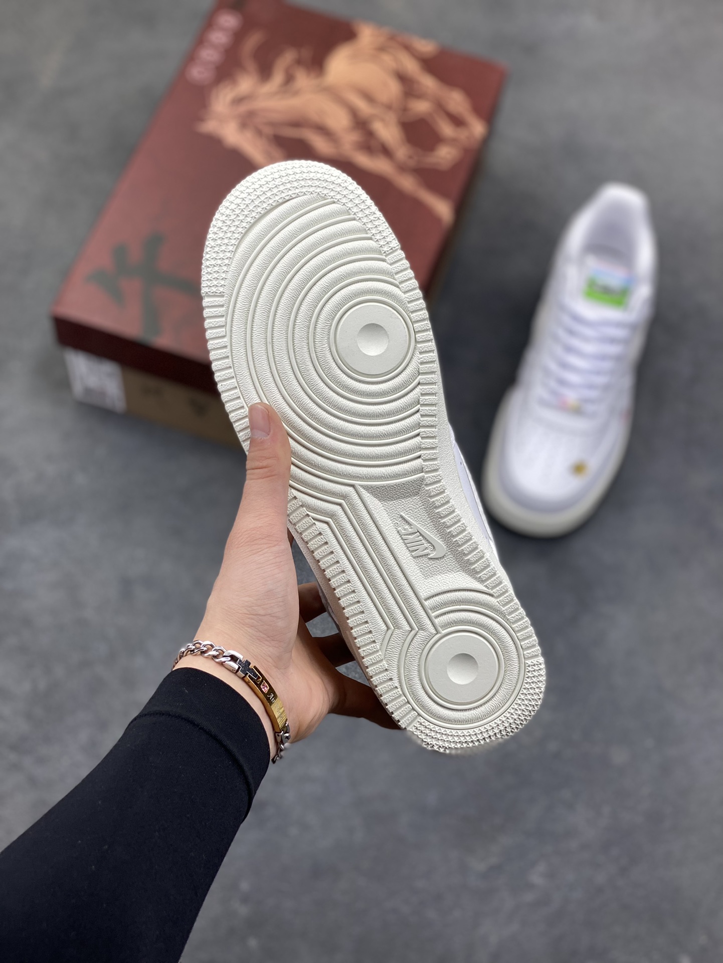 图片[5]-NIke Air Force 1 ‘07 Low 空军一号低帮 运动鞋 休闲鞋 折边针车 工艺难度大 原楦头原纸板 原装鞋盒 定制五金配件 内置全掌气垫 原厂鞋底 货号：CJ9179-001 尺码：36 36.5 37.5 38 38.5 39 40 40.5 41 42 42.5 43 44 44.5 45-选品中心