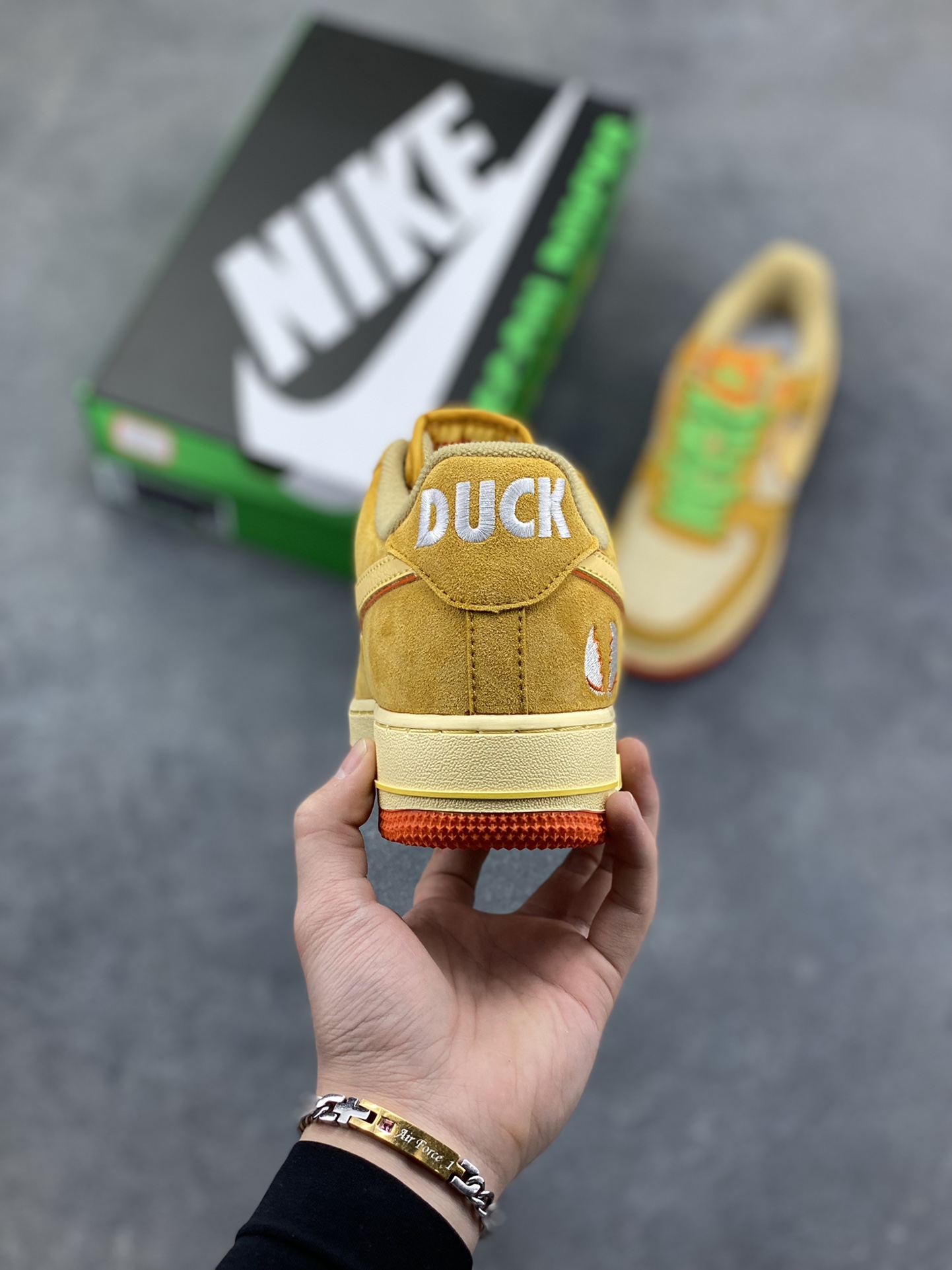 图片[4]-NIke Air Force 1 ‘07 Low 空军一号低帮 运动鞋 休闲鞋 折边针车 工艺难度大 原楦头原纸板 原装鞋盒 定制五金配件 内置全掌气垫 原厂鞋底 货号：IU7612-700 尺码：36 36.5 37.5 38 38.5 39 40 40.5 41 42 42.5 43 44 44.5 45-选品中心