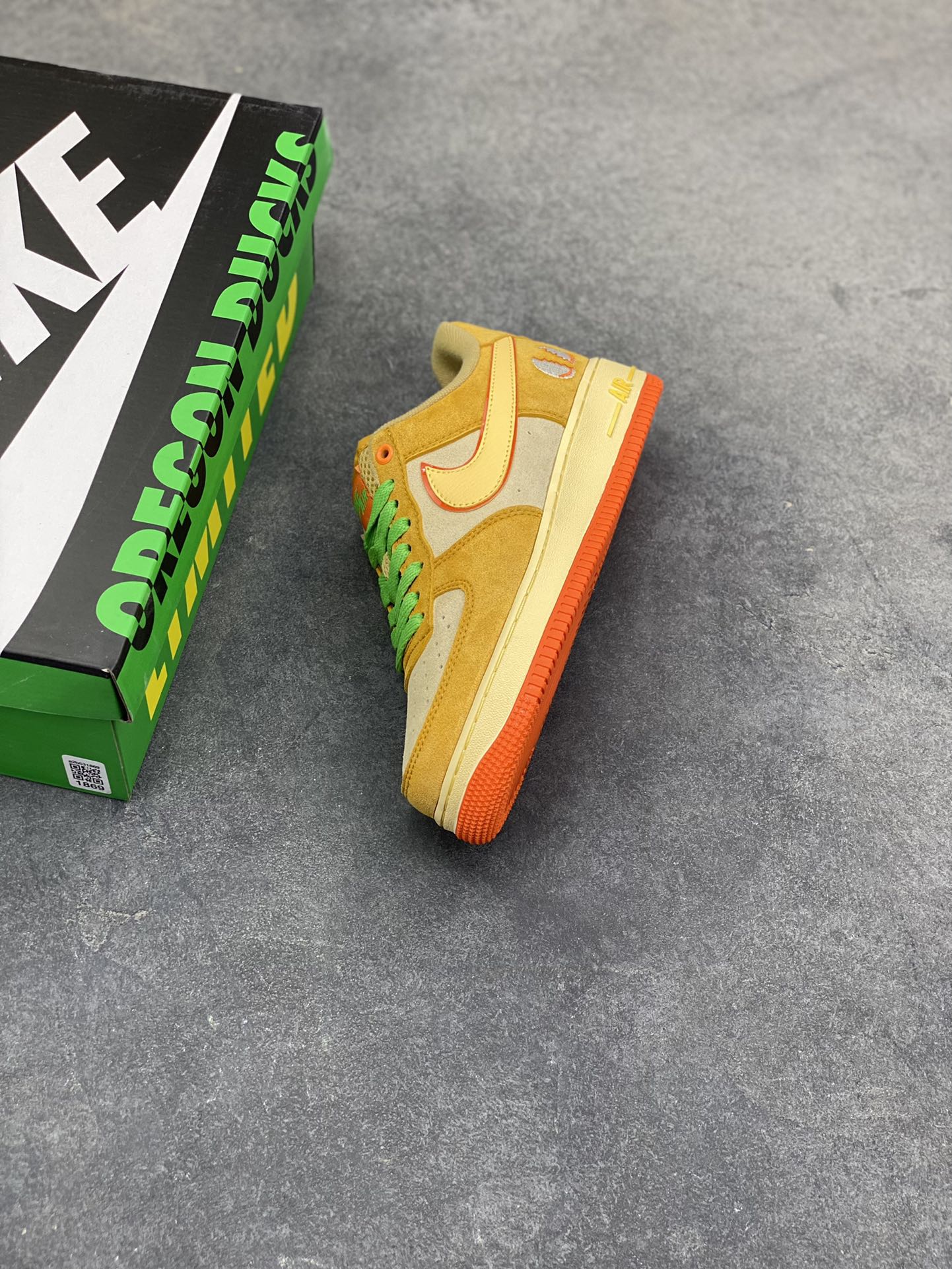 图片[7]-NIke Air Force 1 ‘07 Low 空军一号低帮 运动鞋 休闲鞋 折边针车 工艺难度大 原楦头原纸板 原装鞋盒 定制五金配件 内置全掌气垫 原厂鞋底 货号：IU7612-700 尺码：36 36.5 37.5 38 38.5 39 40 40.5 41 42 42.5 43 44 44.5 45-选品中心