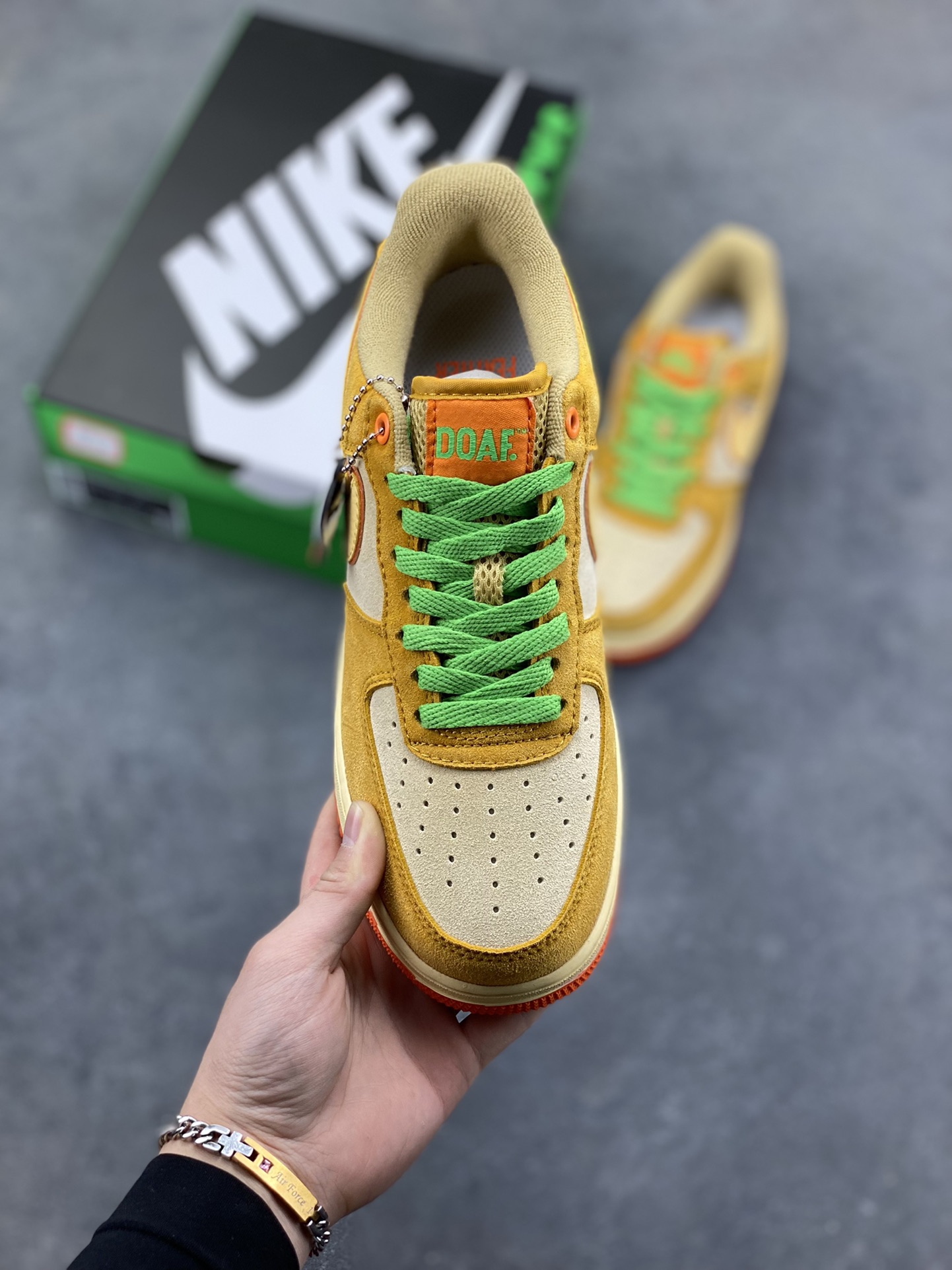 图片[2]-NIke Air Force 1 ‘07 Low 空军一号低帮 运动鞋 休闲鞋 折边针车 工艺难度大 原楦头原纸板 原装鞋盒 定制五金配件 内置全掌气垫 原厂鞋底 货号：IU7612-700 尺码：36 36.5 37.5 38 38.5 39 40 40.5 41 42 42.5 43 44 44.5 45-选品中心