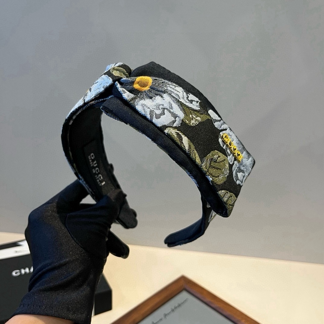 P65&yen;

Gucci古奇发箍