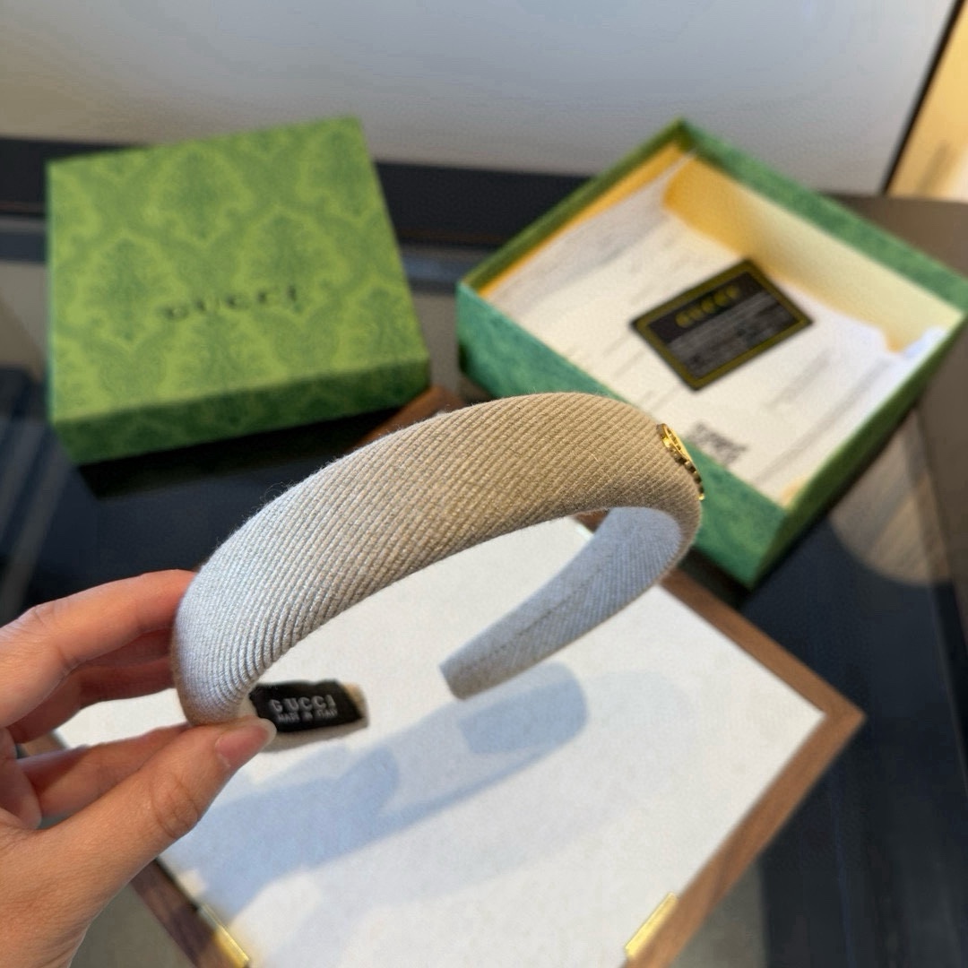 P60&yen;

 Gucci古奇发箍