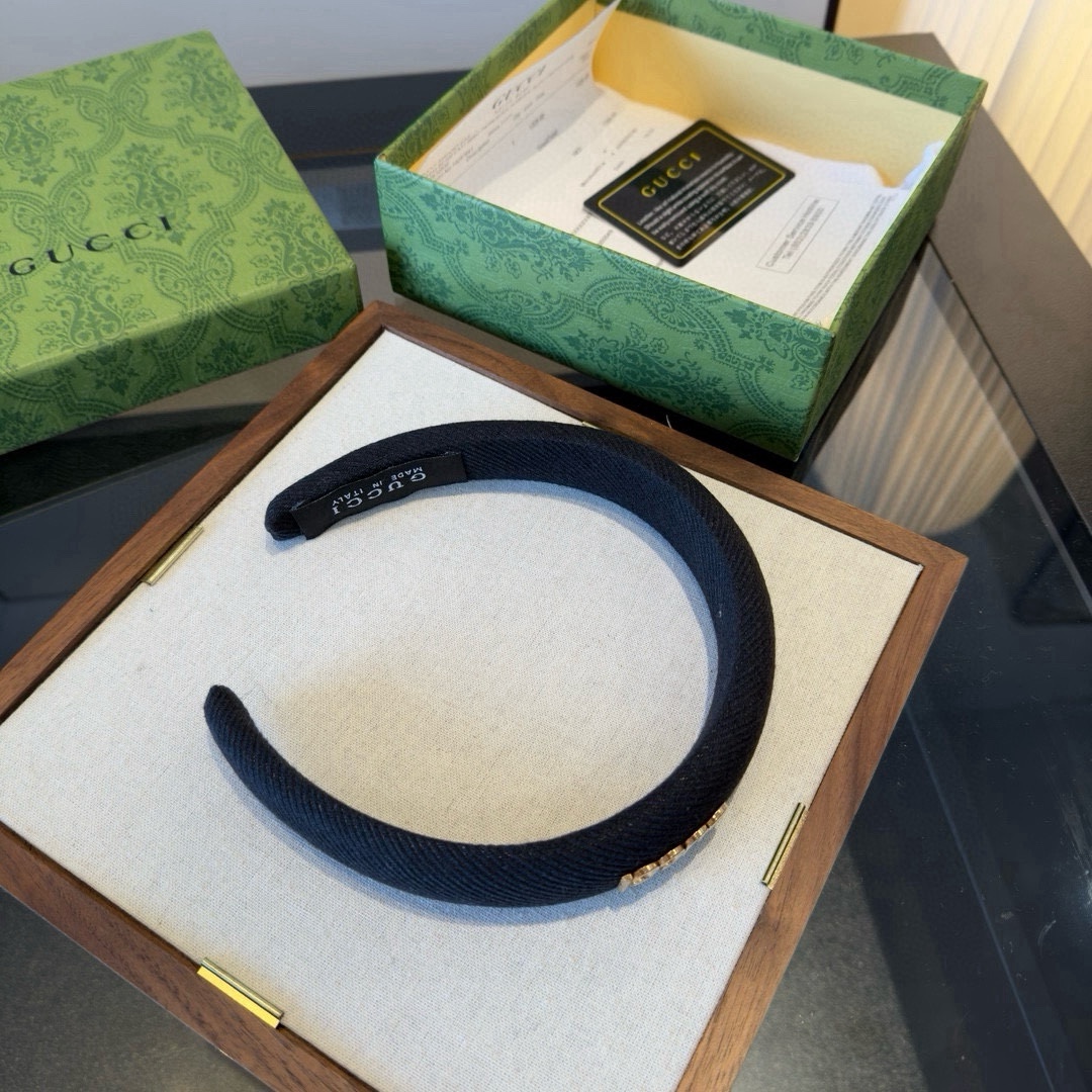 P60&yen;

 Gucci古奇发箍