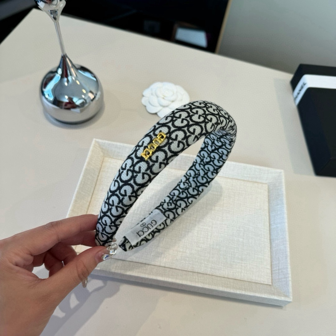 P60&yen;

Gucci古奇新款发箍