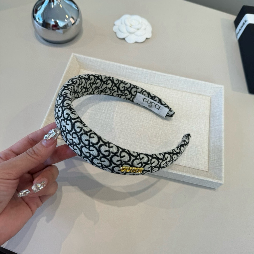 P60&yen;

Gucci古奇新款发箍