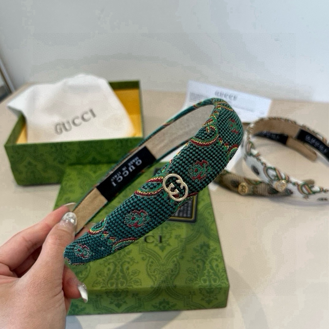 P60&yen;

Gucci古奇新款发箍