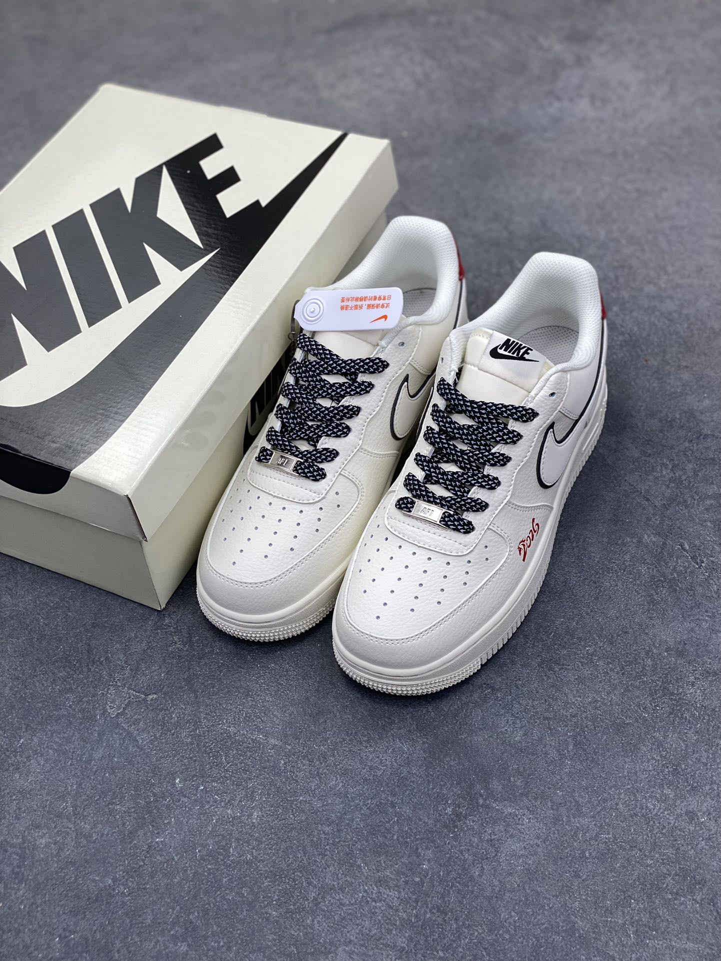 图片[8]-Nike Air Force 1 Low 马年限定 原楦头原纸板 打造纯正空军版型 专注外贸渠道 全掌内置蜂窝气垫 原盒配件 原厂中底钢印、拉帮完美 货号： CS5288-059 尺码： 36 36.5 37.5 38 38.5 39 40 40.5 41 42 42.5 43 44 45-选品中心