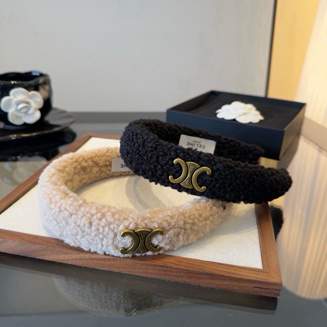 P60&yen;

Celine赛琳新款发箍