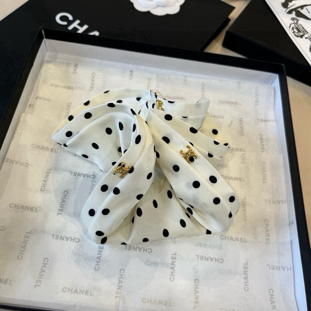 P60&yen;

Celine赛琳新款新款发圈