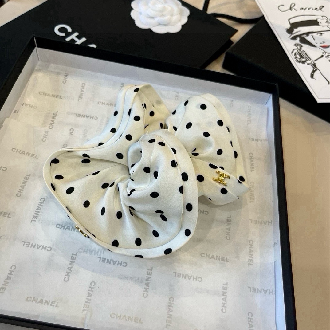 P60&yen;

Celine赛琳新款新款发圈