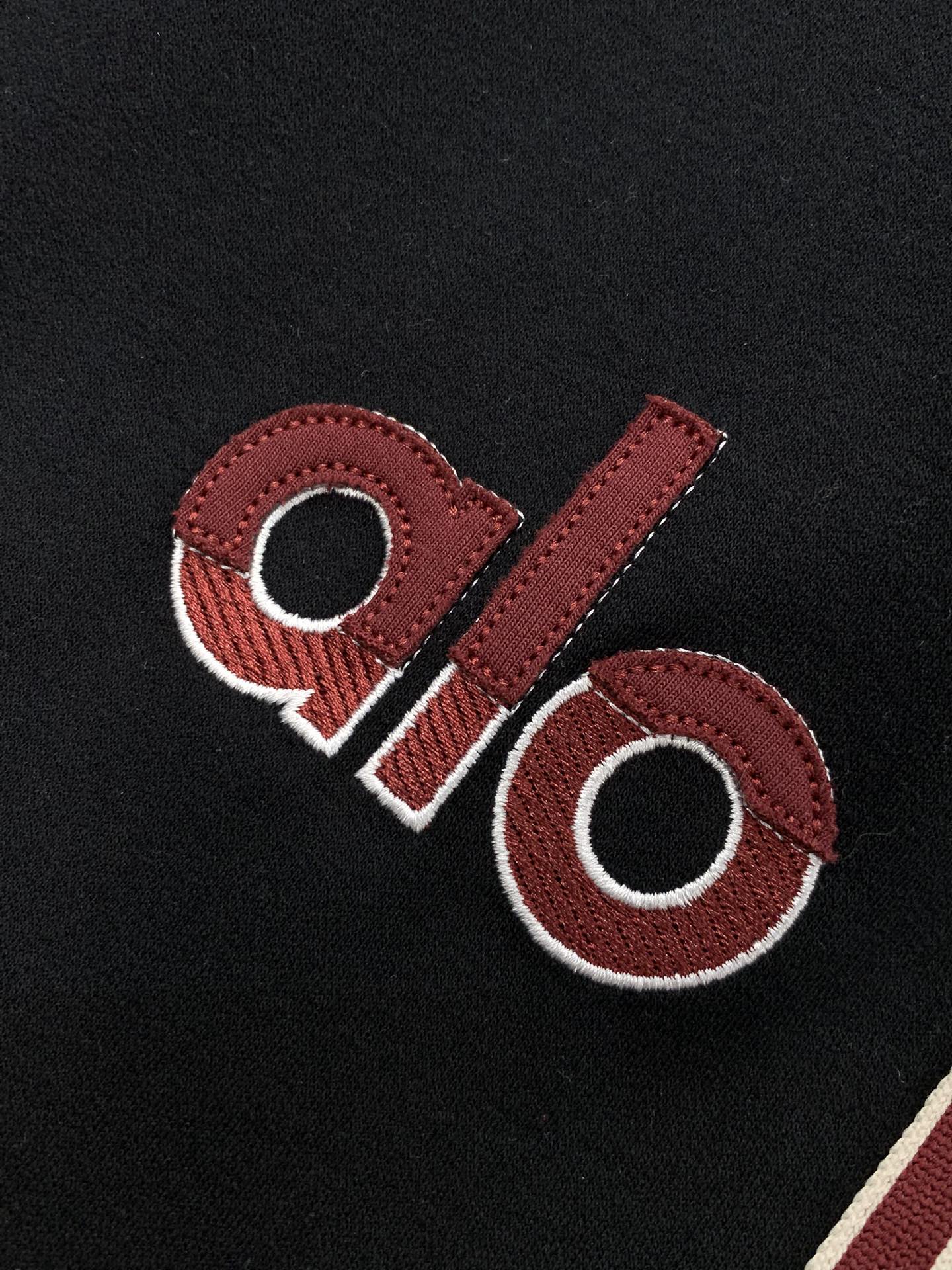 ，ALO灰色直筒休闲裤材质 面料:棉32%锦纶63%氨纶5%里料:涤纶100%机洗，手洗最高水温30℃ 