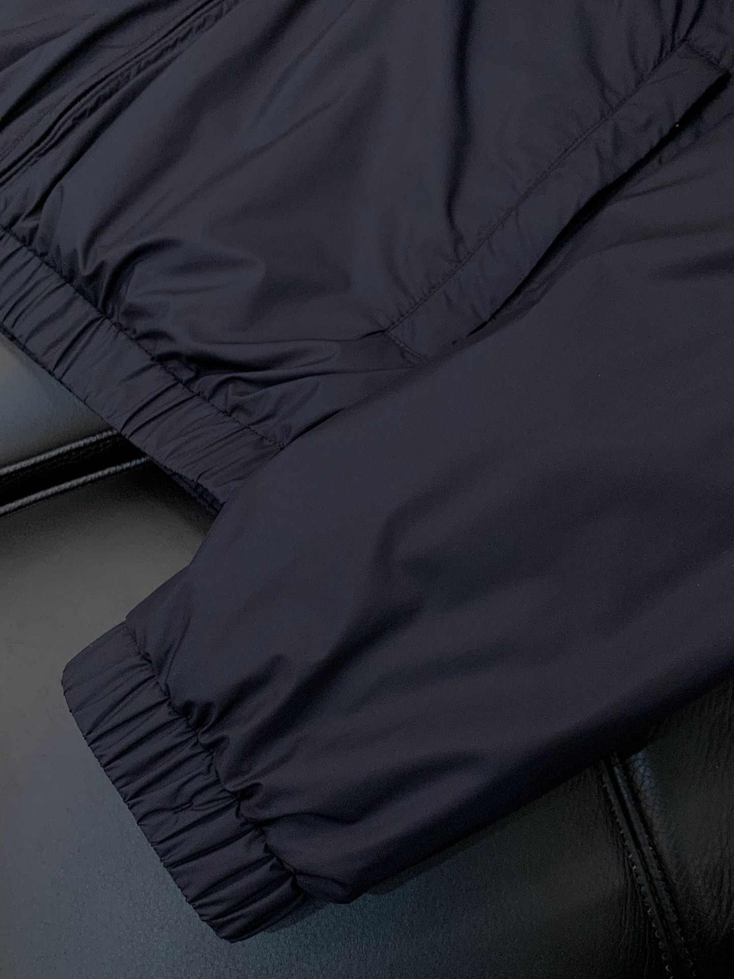 ，Moncler 蒙口，2025冬季最新品，专柜同步有售，原单狠货，时尚休闲羽绒服，上身舒适！吸睛而有亮