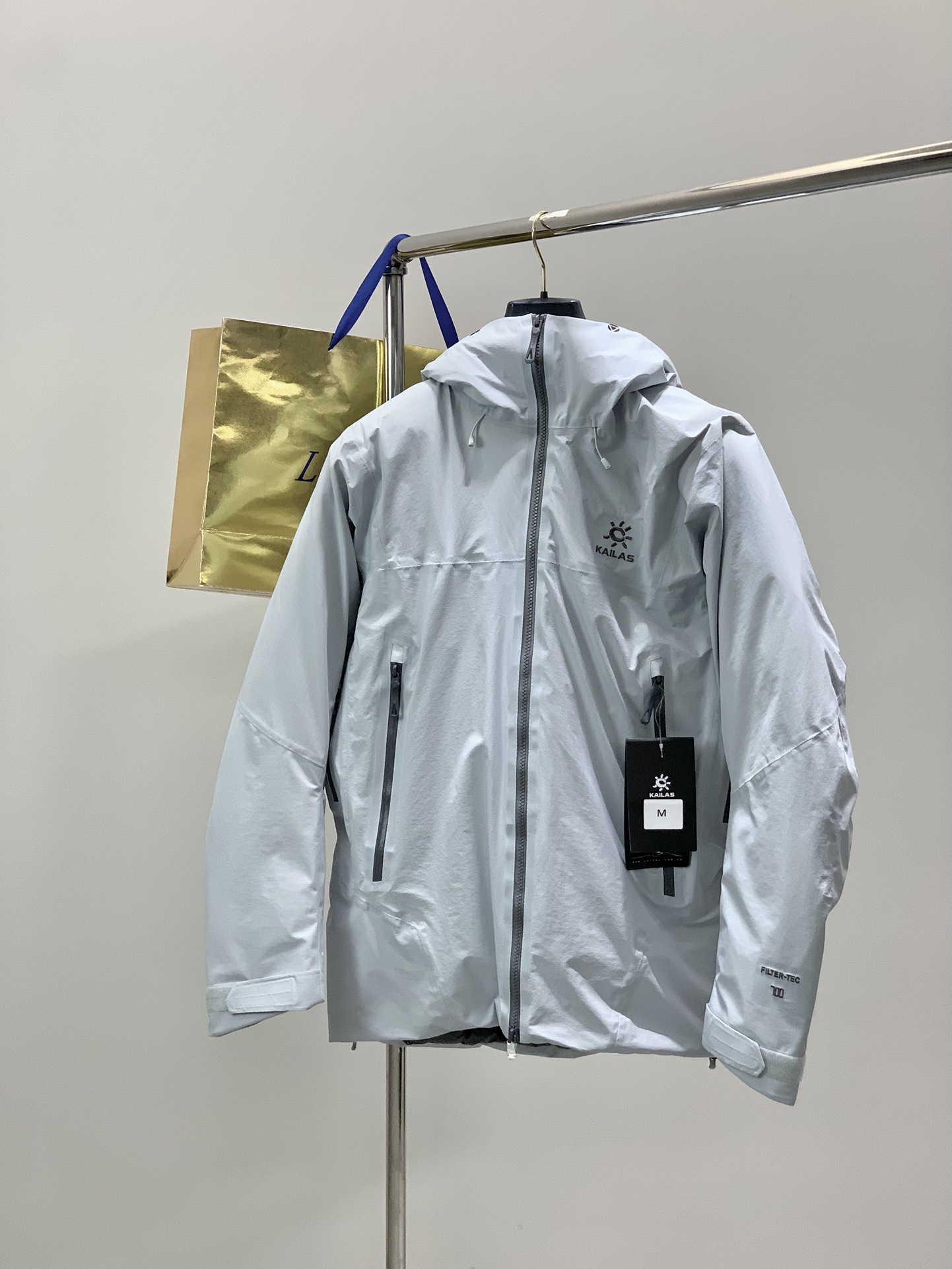 ，KAILAS 凯乐石，2025冬季新款，时尚休闲连帽羽绒服，专柜同步有售，原单狠货，顶级刺绣🪡➕印花工