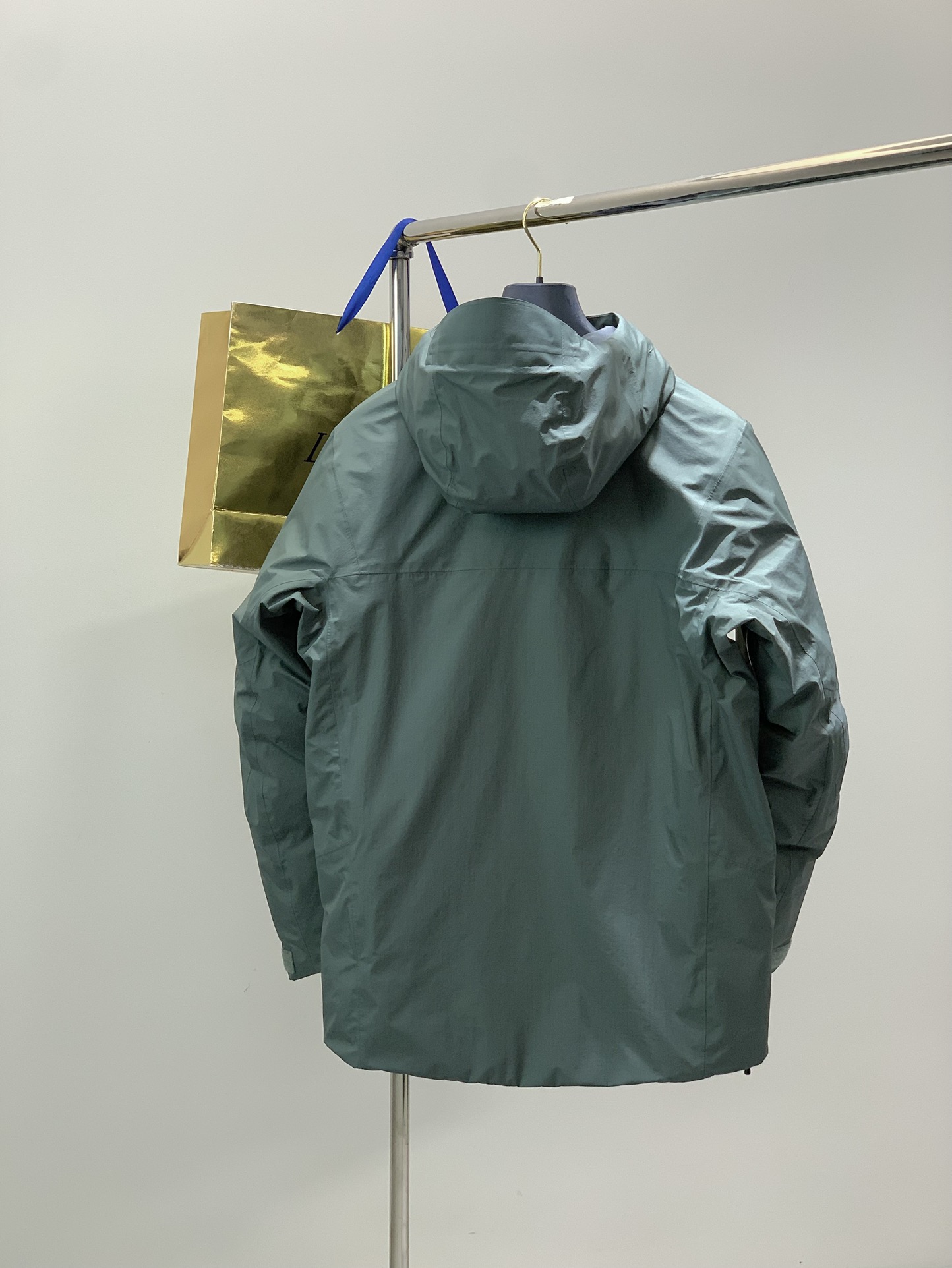 ，KAILAS 凯乐石，2025冬季新款，时尚休闲连帽羽绒服，专柜同步有售，原单狠货，顶级刺绣🪡➕印花工