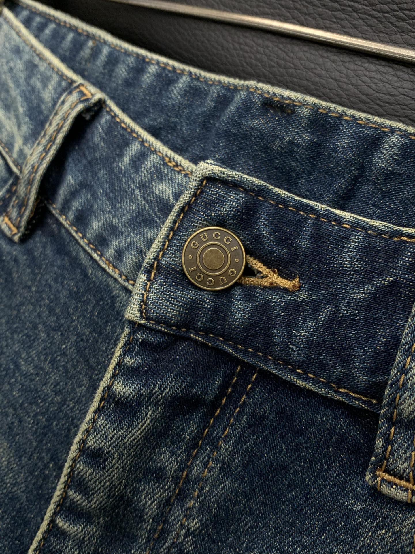 ，GUCCI 古驰，2025秋季最新品，专柜同步有售，原单狠货，水洗休闲牛仔裤，进口原版水洗弹力面料，舒