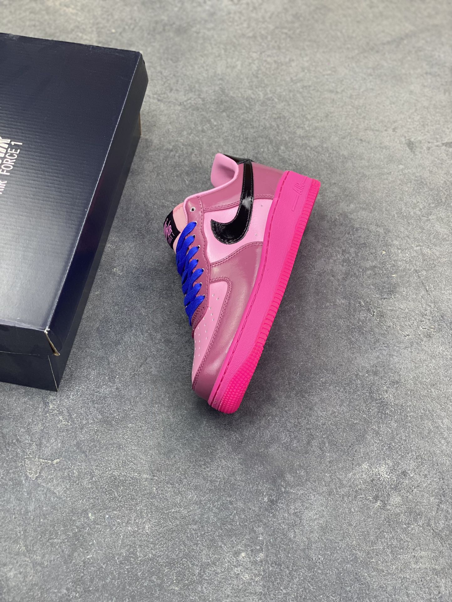 图片[7]-NIke Air Force 1 ‘07 Low 空军一号低帮 运动鞋 休闲鞋 折边针车 工艺难度大 原楦头原纸板 原装鞋盒 定制五金配件 内置全掌气垫 原厂鞋底 货号：IO4489-600 尺码：36 36.5 37.5 38 38.5 39 40 40.5 41 42 42.5 43 44 44.5 45-选品中心