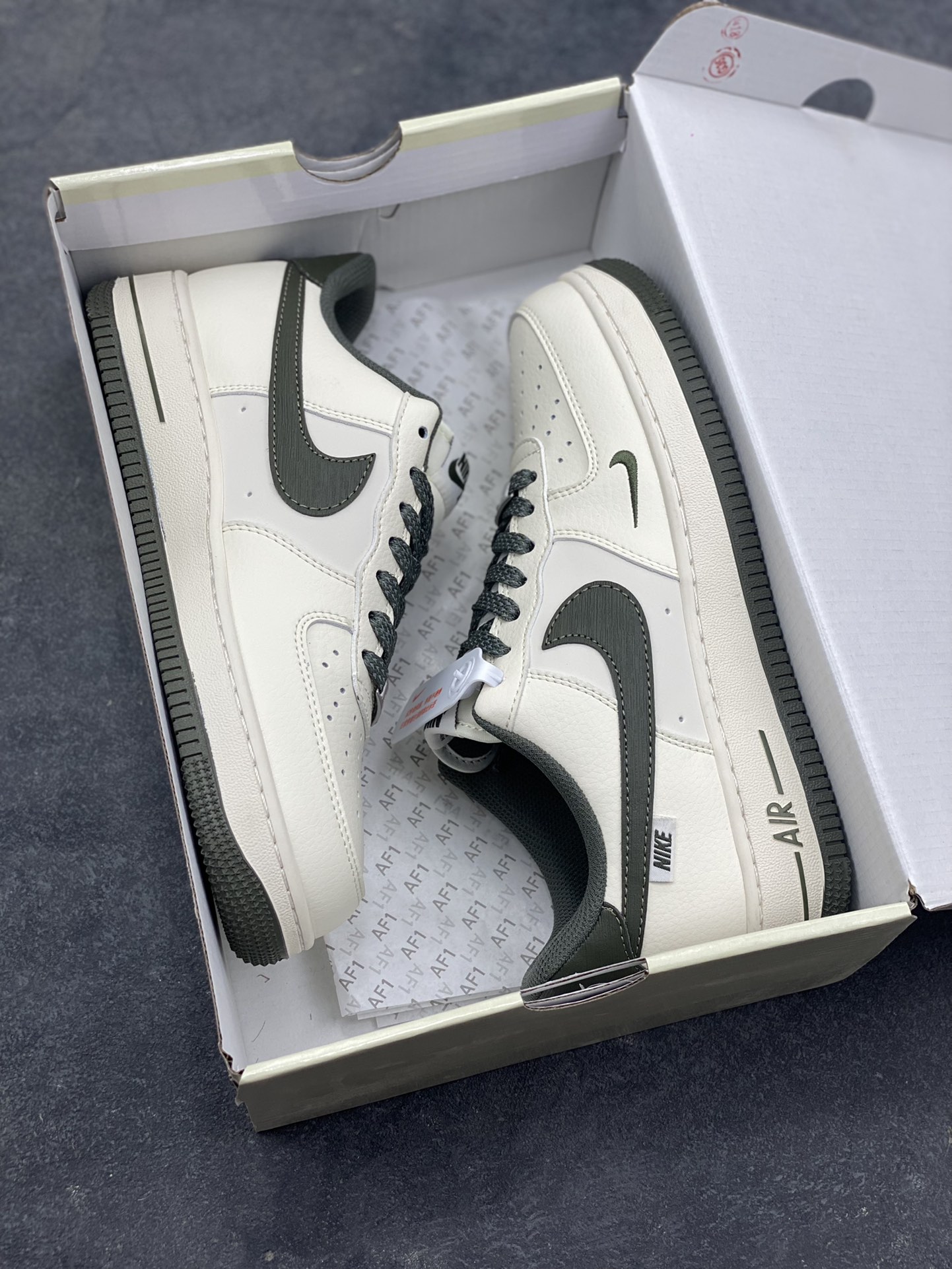 图片[9]-NIke Air Force 1 ‘07 Low “NIKE-树纹墨绿”空军一号 低帮 运动鞋 休闲鞋 折边针车 工艺难度大 原楦头原纸板 原装鞋盒 定制五金配件 内置全掌气垫 原厂鞋底 货号：SM6668-125 尺码：36 36.5 37.5 38 38.5 39 40 40.5 41 42 42.5 43 44 44.5 45-选品中心