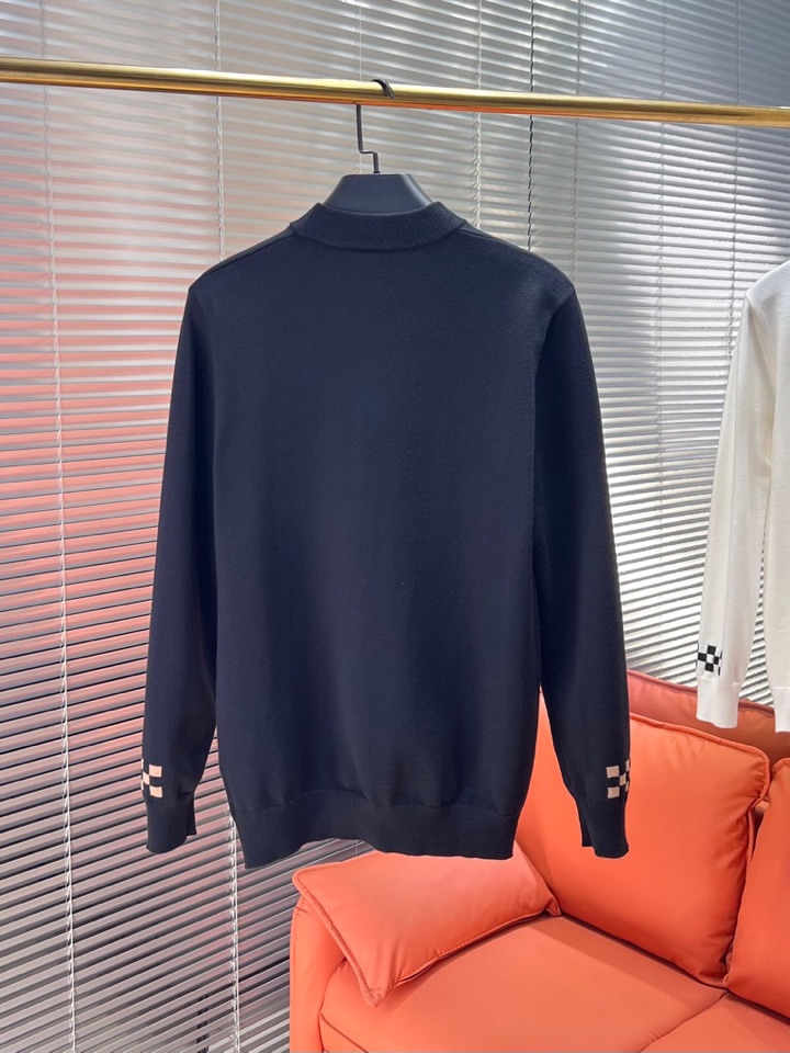 Louis Vuitton 路易威登 LV2025秋冬新品圆领毛衣，本品演绎当代极简主义，采用69%羊毛