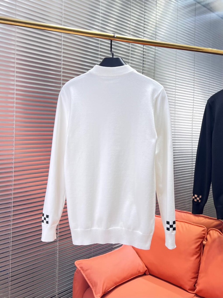 Louis Vuitton 路易威登 LV2025秋冬新品圆领毛衣，本品演绎当代极简主义，采用69%羊毛