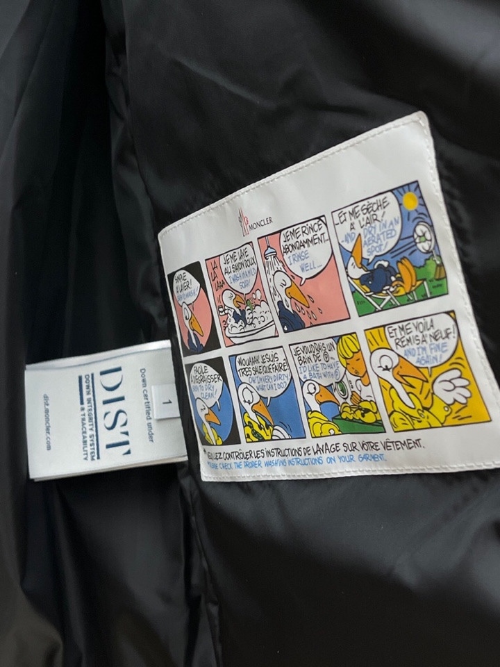 Moncler 蒙口秋冬新款男士立领羽绒服外套 经典爆款推荐！男士时尚休闲 90白鸭绒 高织超细腻科技软