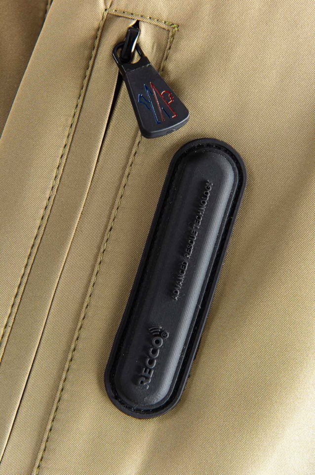 Moncler 蒙口秋冬爆款羽绒服🏈90白鸭绒顶级轻奢羽绒服！经典工艺羽绒服舒适顶级品质羽绒服！💋尺码：