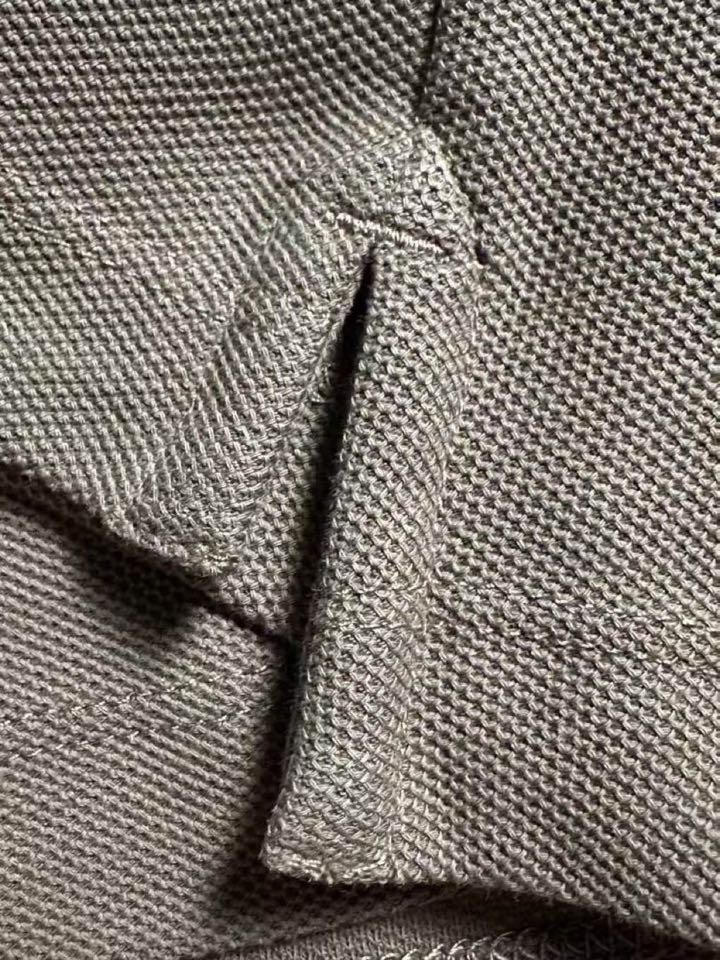 Burberry 巴宝莉新款翻领长袖T恤POLO衫，巴家原版订制六角珠地220克重纯棉面料，剑纹提花领，