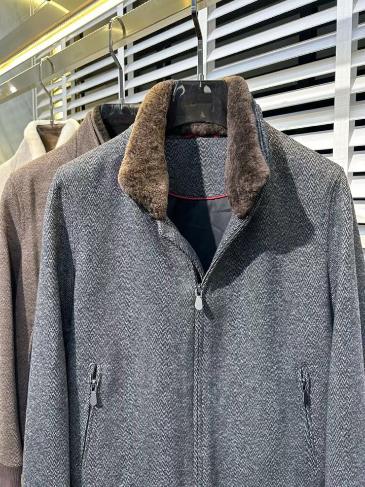 Brunello Cucinelli BC羊毛立领夹克外套➕百分百羊羔毛领 [色]可拆卸 ， 高奢内敛低