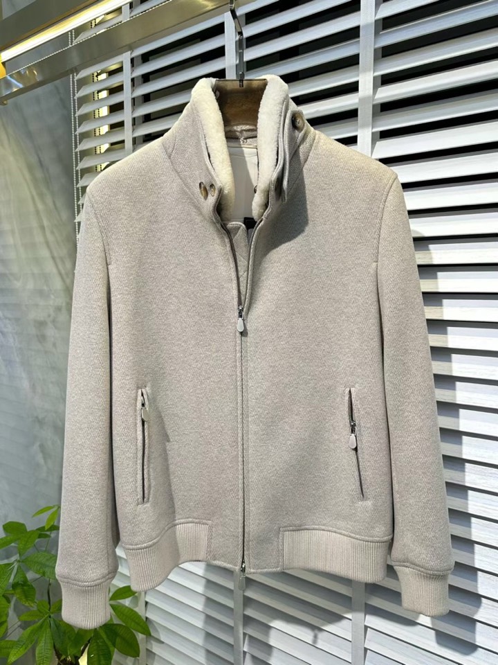 Brunello Cucinelli BC羊毛立领夹克外套➕百分百羊羔毛领 [色]可拆卸 ， 高奢内敛低