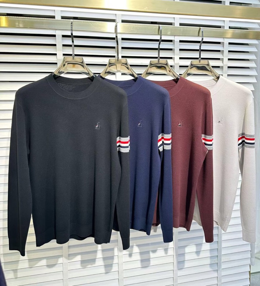 THOM BROWNE 汤姆布朗 TB2025FW男士秋冬季圆领毛衣羊毛衫，休闲日常穿搭单品！上身修饰身