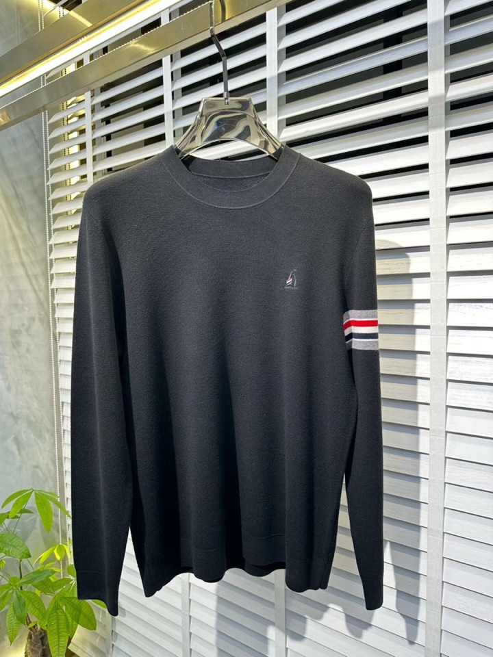 THOM BROWNE 汤姆布朗 TB2025FW男士秋冬季圆领毛衣羊毛衫，休闲日常穿搭单品！上身修饰身