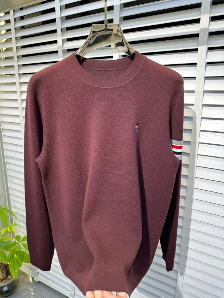 THOM BROWNE 汤姆布朗 TB2025FW男士秋冬季圆领毛衣羊毛衫，休闲日常穿搭单品！上身修饰身