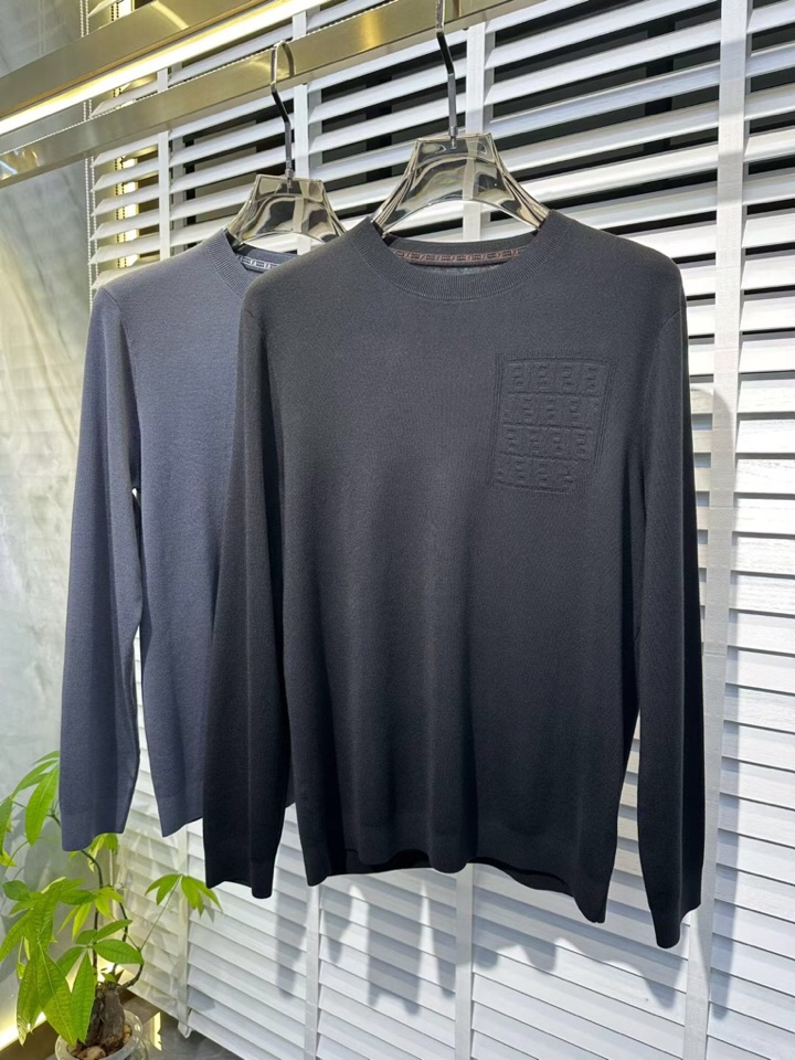 FENDI 芬迪2025FW男士秋冬季圆领毛衣羊毛衫，休闲日常穿搭单品！上身修饰身形、定制面料将时装美学