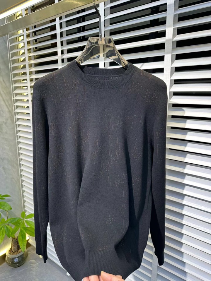 Dior 迪奥2025FW男士秋冬季圆领毛衣羊毛衫，休闲日常穿搭单品！上身修饰身形、定制面料将时装美学和