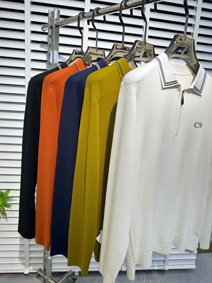 Armani 阿玛尼2025FW男士秋冬季翻领毛衣羊毛衫，休闲日常穿搭单品！上身修饰身形、定制面料将时装