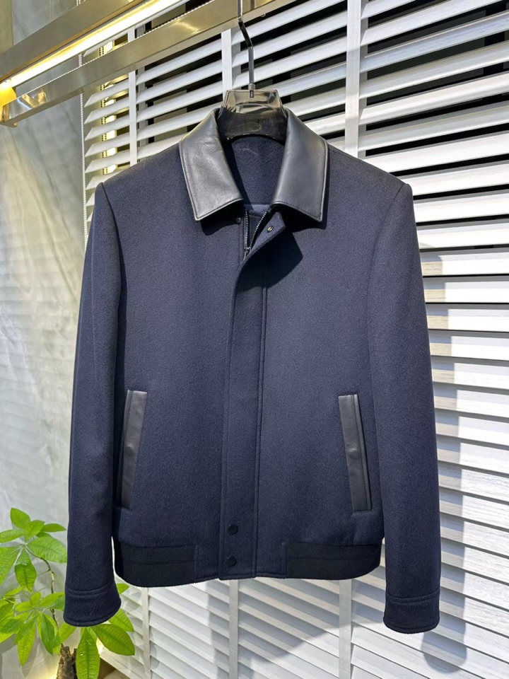 Armani 阿玛尼针织羊绒羊毛拼接真皮翻领夹克外套，高奢内敛低调，轻松驾驭不挑人 裁剪精细完美，经典颜