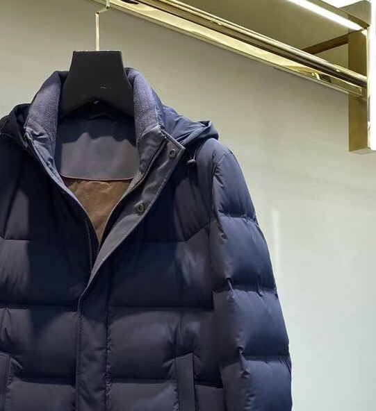 Loro Piana 诺悠翩雅lP🆕 秋冬新款爆款连帽羽绒服；可脱卸帽中长款；保暖性好；三色齐发；新国标