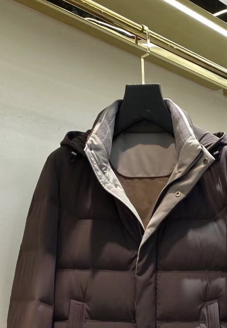 Loro Piana 诺悠翩雅lP🆕 秋冬新款爆款连帽羽绒服；可脱卸帽中长款；保暖性好；三色齐发；新国标