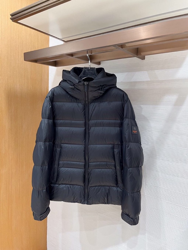 Ermenegildo Zegna 杰尼亚25秋冬新款杰尼亚连帽羽绒服 原版订制五金配件全进口原版定制 