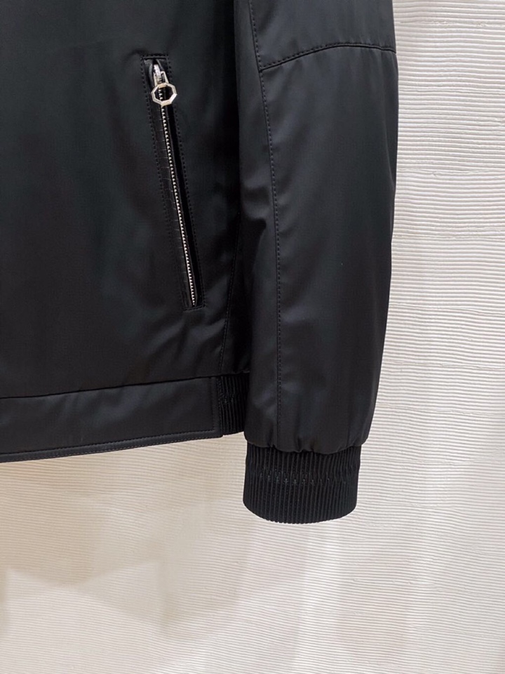 Stefano Ricci 史蒂芬高端原版面料绸面轻防水男士真皮鹅绒服羽绒服\n码数：48-56 \n