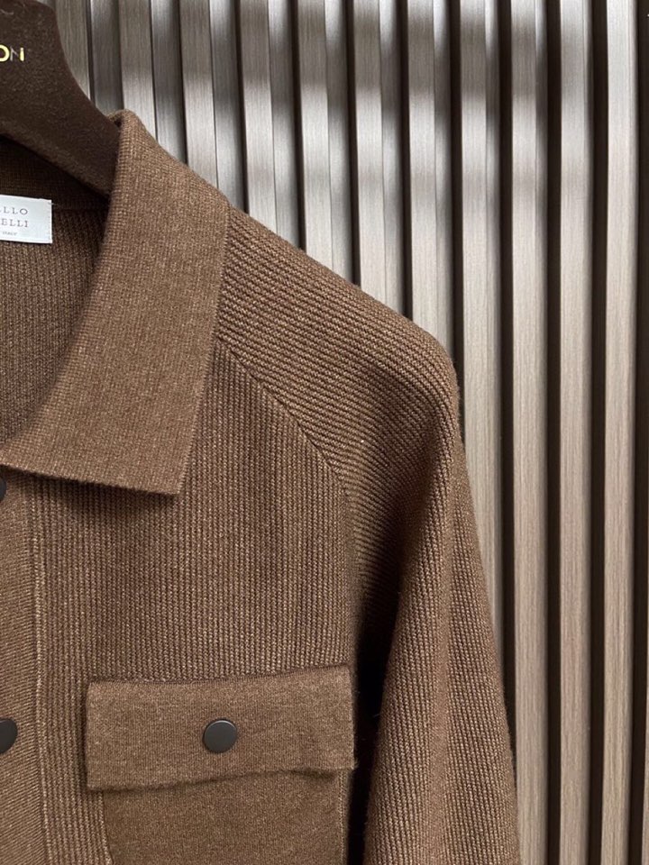 BrunelloCucinelli BC 2025ss秋冬新品翻领针织毛衣开衫夹克外套，美式穿搭经典设计