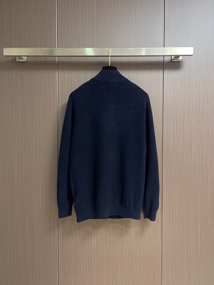 brioni 半拉链毛衣针织衫，男士半拉链立领针织衫，质感上新，暖意随行。精选羊毛面料，自带细腻柔软触感