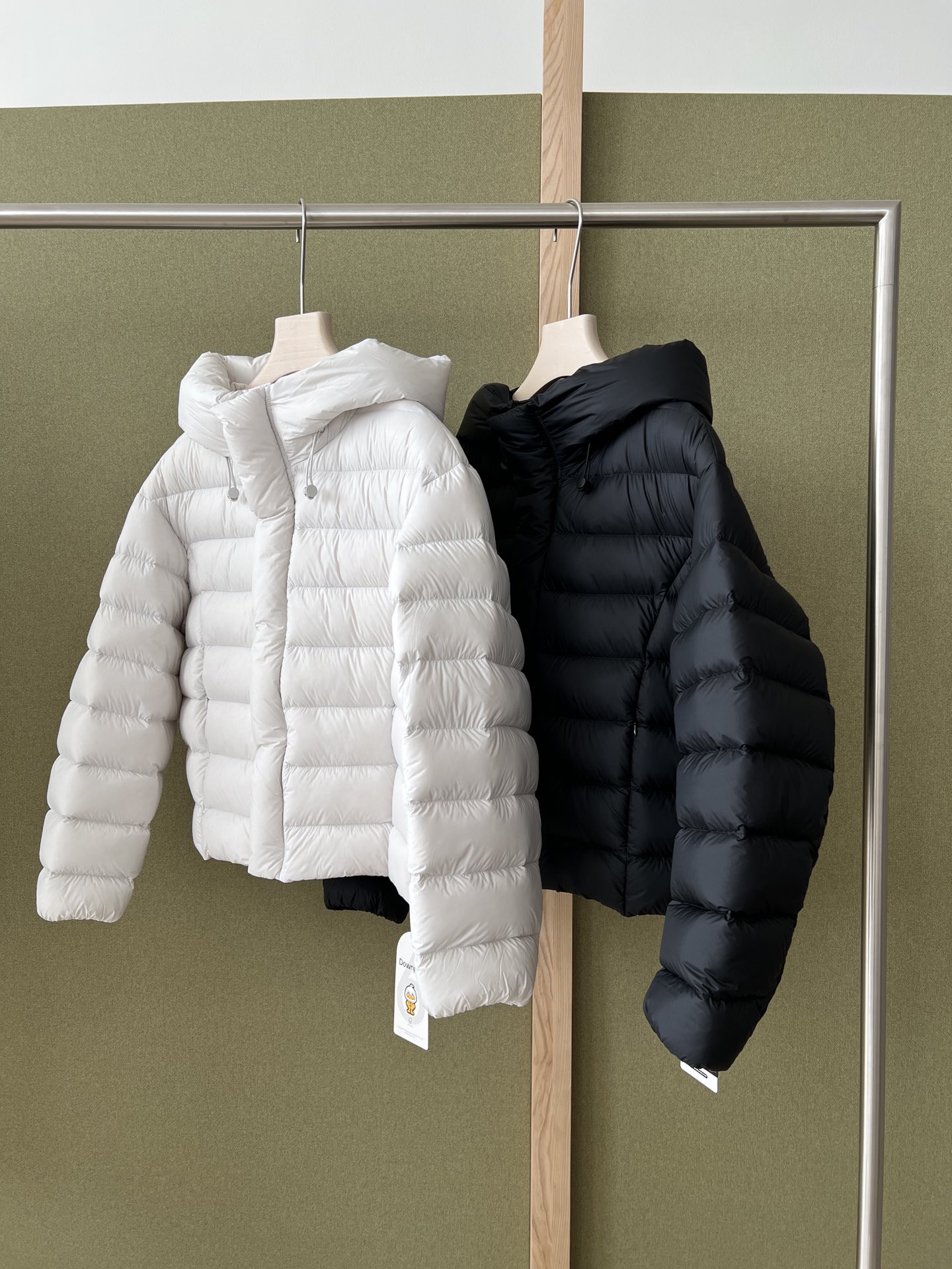 NO:685612,Comes with dust bag YS ｜New Arrivals Samsung Safe White Duck Down Fashionable Spare Ribs National Standard + Super sufficient filling capacity Cloud-like lightness, warmth and security,,19860909配防尘袋YS ｜New Arrivals 三星安心白鸭绒 时髦排骨 国标+ 充绒量超级足 云朵般的轻盈保暖安全感,,,Women's clothing